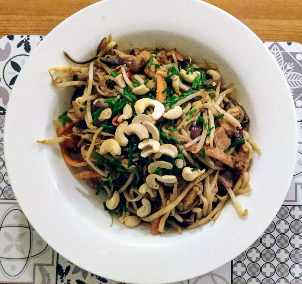 Pad Thai in a white circular plate